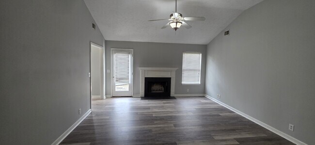 Building Photo - 1183 Catawba Way