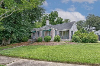 Building Photo - 1523 Dixon Dr