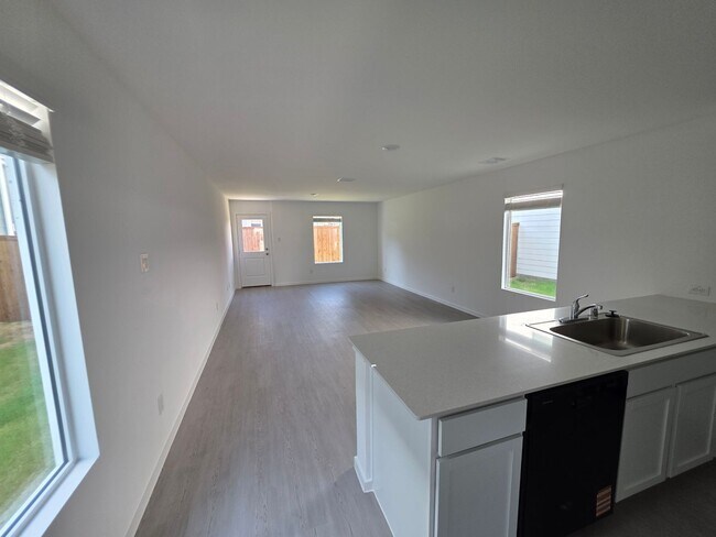 Foto del edificio - New Lennar Home – 4BR, 3BA | Energy-Effici...