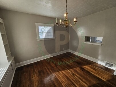 Foto del edificio - 4916 E 85th St
