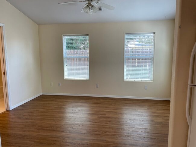Living Room - 207 Willamette Ave