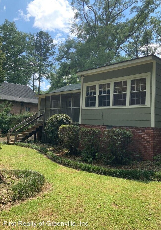 Foto del edificio - 3 br, 2 bath House - 200 Pineleaf Ln.