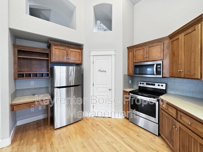 Foto del edificio - 13143 W Heatherbrook Dr