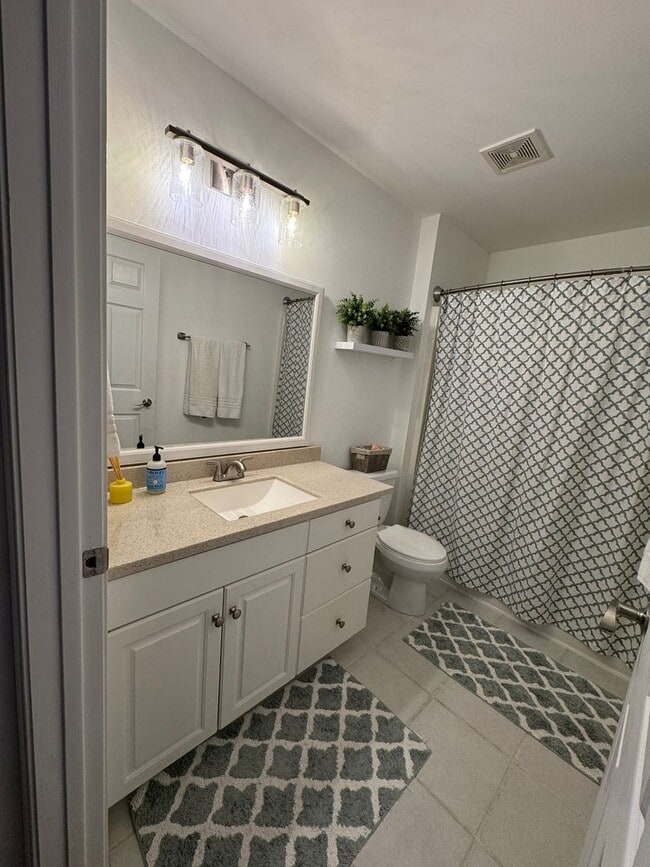 Building Photo - Charming 3BR House in Niceville