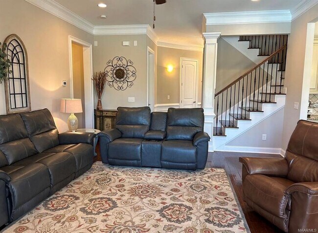 Building Photo - 616 Madison Dr