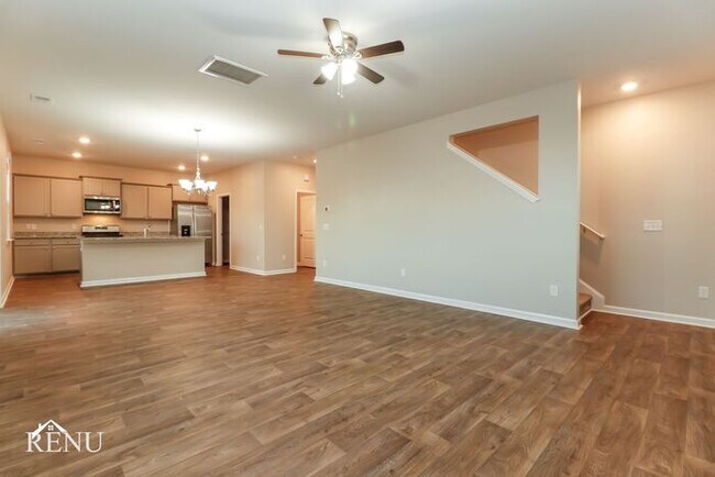 Building Photo - 608 Solar Ct