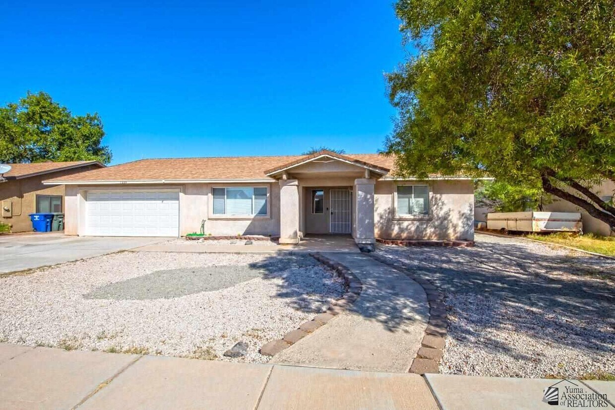 Foto principal - 7220 E 24th Ln