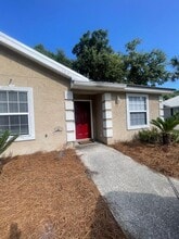 Building Photo - 164 Leeswood Cir