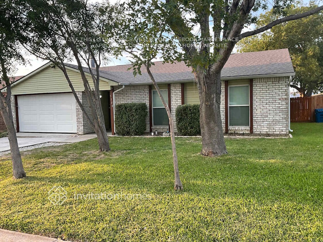 Foto principal - 5508 Russell Dr