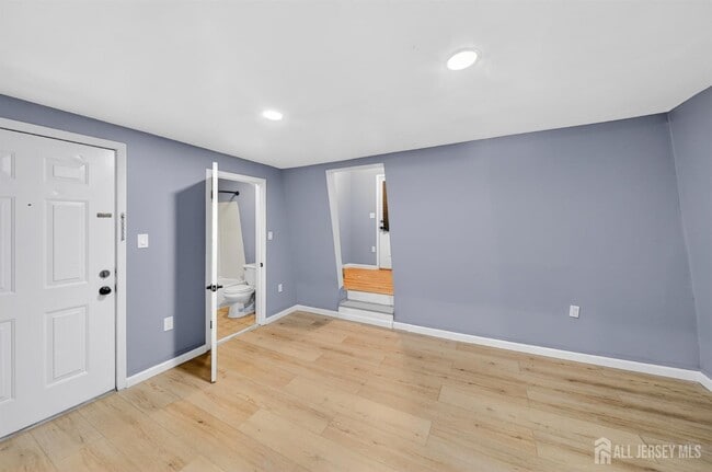 Building Photo - 194 High St