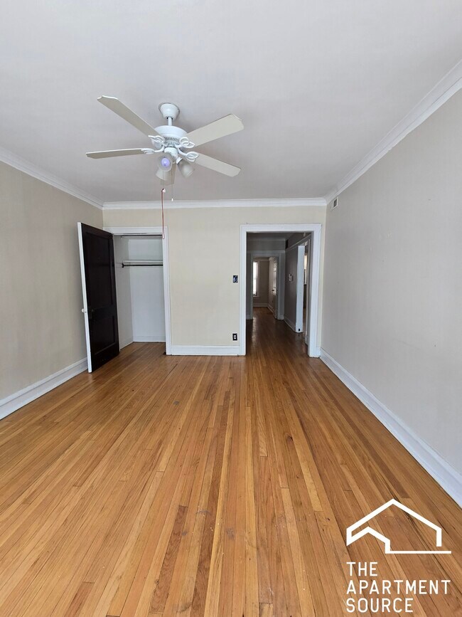Foto del edificio - 5135 N Damen Ave
