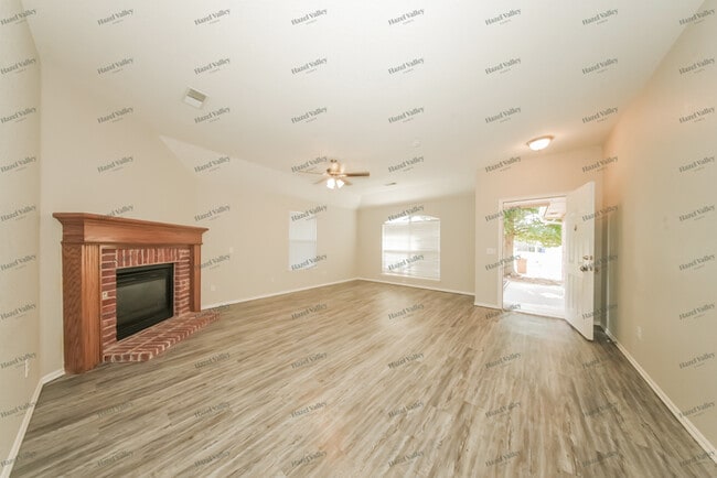 Building Photo - 3417 Shona Way