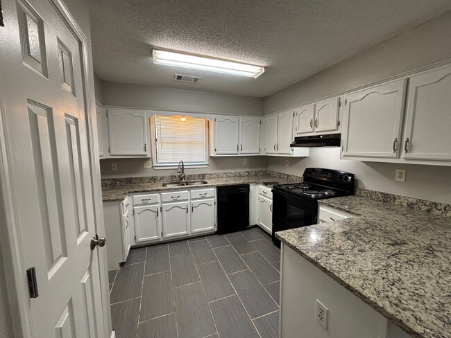 Building Photo - 5803 Pecan Trce
