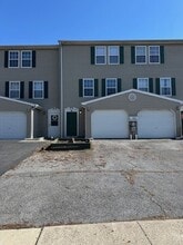 Building Photo - 26 Petersburg Ln