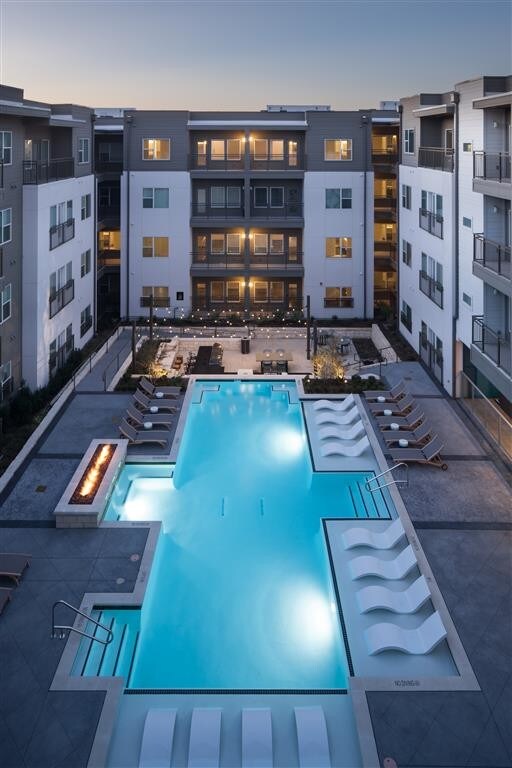 Alexan Henderson Apartments Dallas, TX