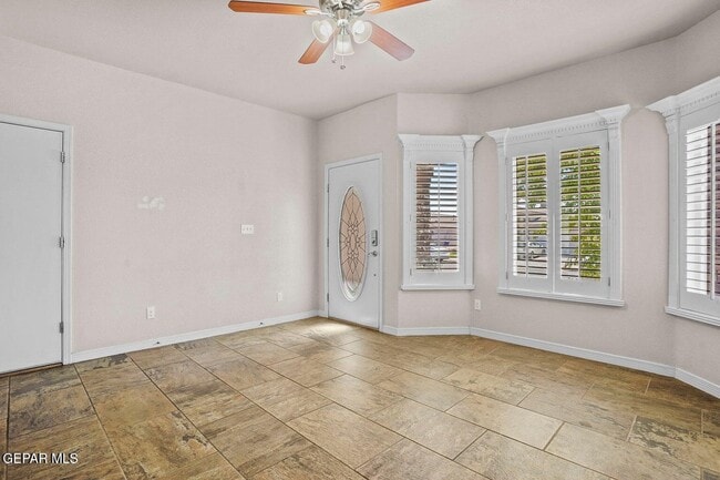 Building Photo - 3151 Red Orchard Dr