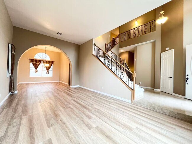 Foto del edificio - 2105 Eaglepath Cir