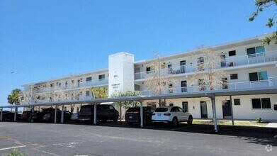Building Photo - 771 John Ringling Blvd