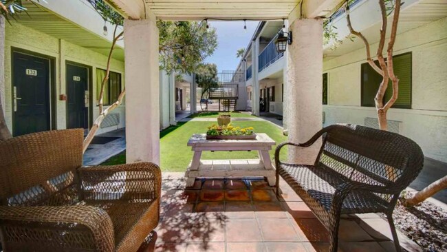 Building Photo - 4950 S Outlet Center Dr