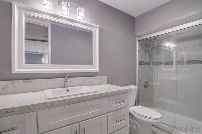 Building Photo - 3050 Rue Dorleans