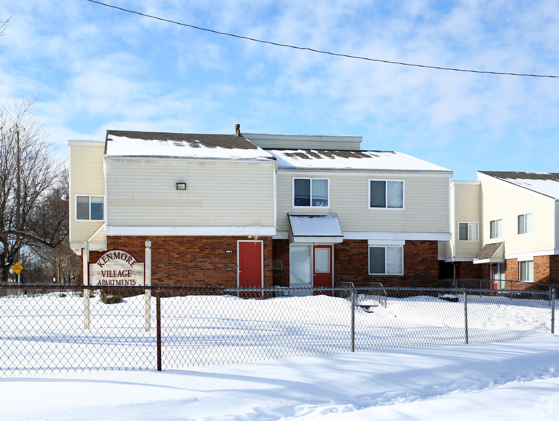 Primary Photo - Kenmore Commons Townhomes