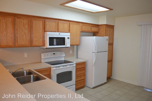 Building Photo - 914 Crymes Ln