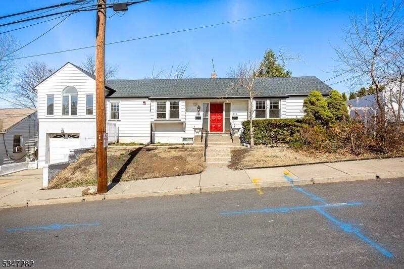 Primary Photo - 234 Crystal St