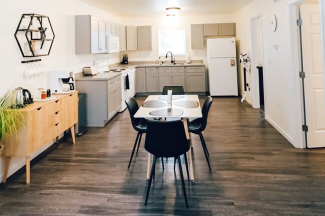 Foto del edificio - 48421 Murwood Ave