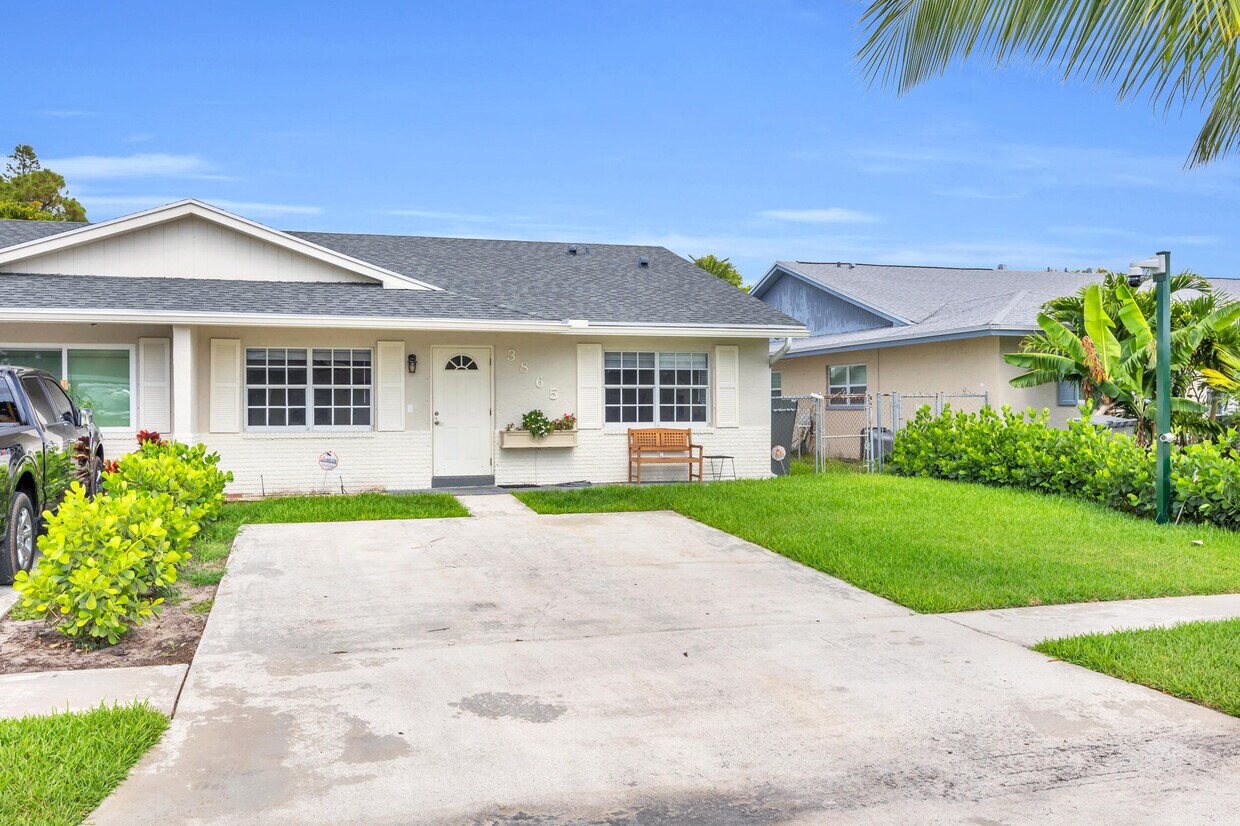 Foto principal - 3865 Vancott Cir