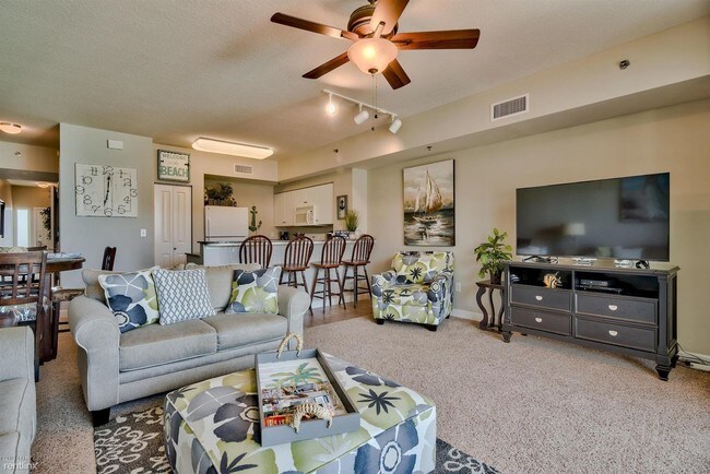 Building Photo - 1 br, 2 bath  - 9900 Thomas Dr Unit 2027