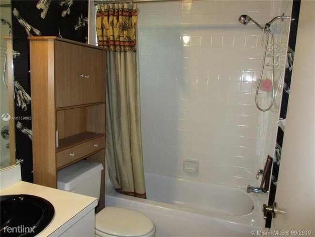 Foto del edificio - 4 br, 3.5 bath House - Carolina Club
