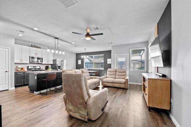Building Photo - 3915 Calasso Ct