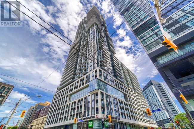 Photo du bâtiment - 251-1251 Jarvis St