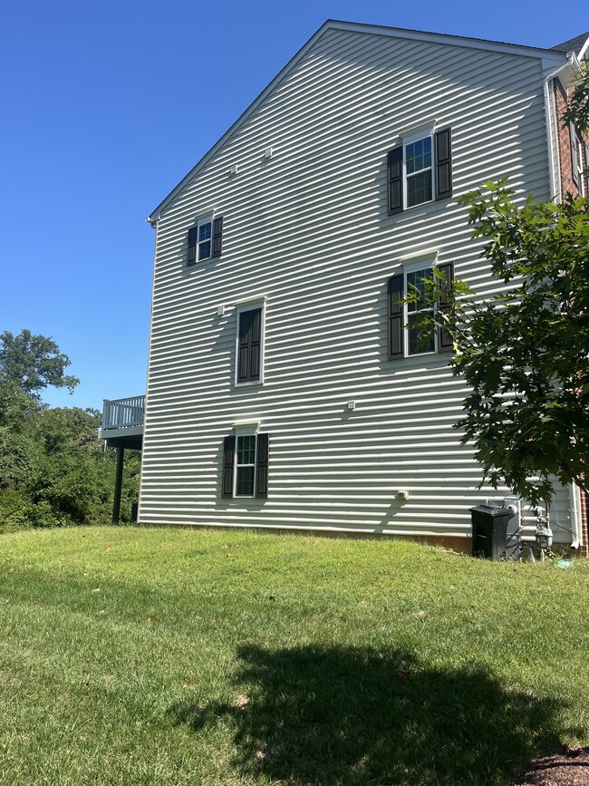 Building Photo - 10 Laurel Gate Ct