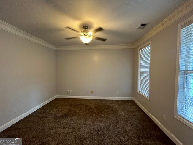 Building Photo - 104 Fisher Mill Dr