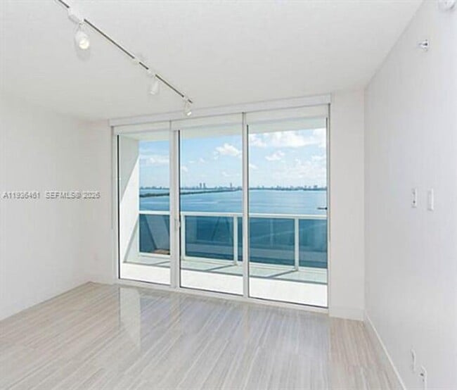 Photo - 600 NE 27th St Apartment