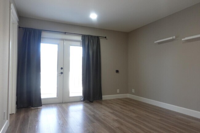 Foto del edificio - 3195 Edenbank Dr