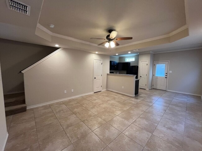Building Photo - 6846 Lakeview Dr.