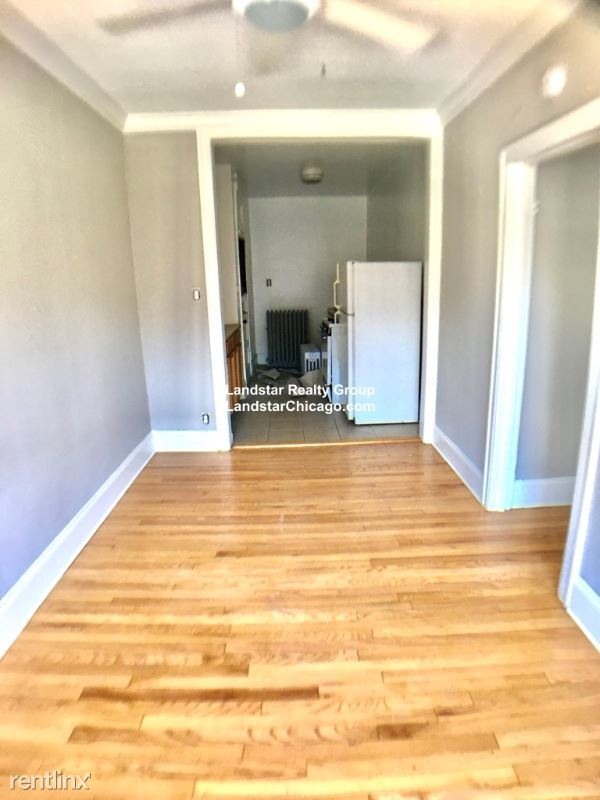 Primary Photo - 1337 W Estes Ave