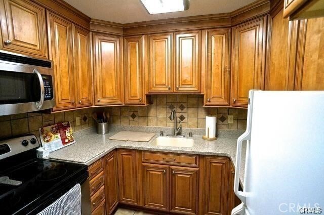 Building Photo - 22852 Hilton Head Dr