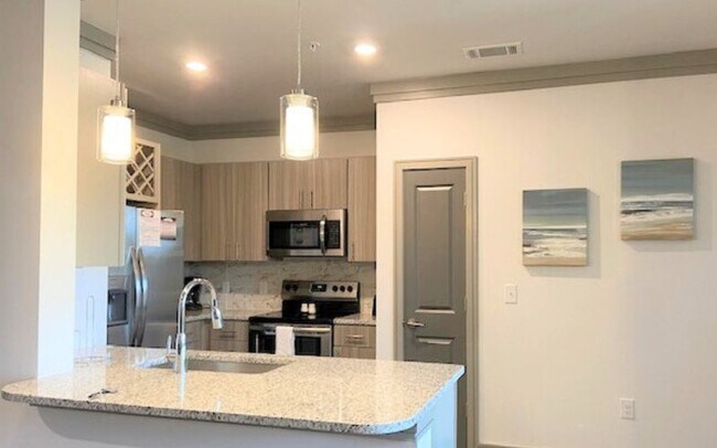 Foto del edificio - 6405 Rex Ln