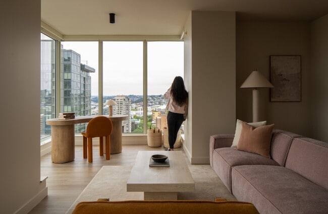 Building Photo - Kaye