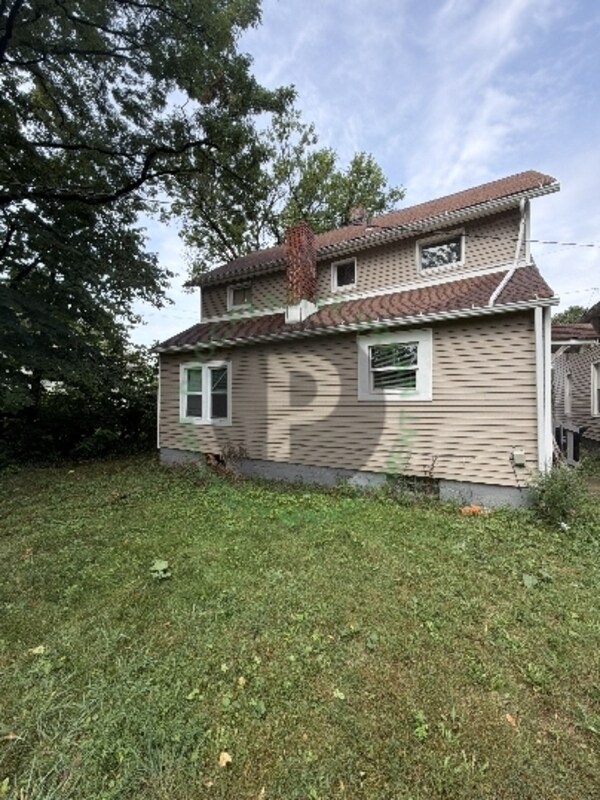 Building Photo - 4239 E 98th St