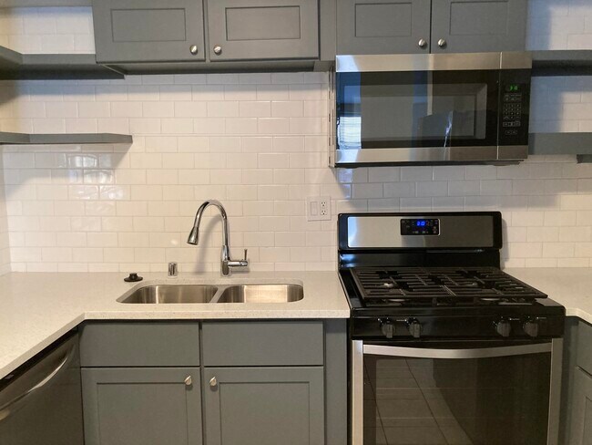 Foto del edificio - 1315 E Elmdale Ct