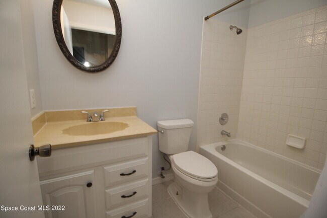 Building Photo - 1163 Beacon St NW