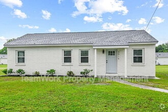 Building Photo - 3015 Azalea Dr