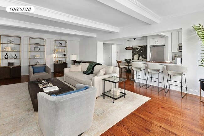 Foto del edificio - 350 W 57th St