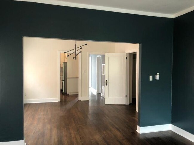 Building Photo - 1 bedroom in Los Angeles CA 90038