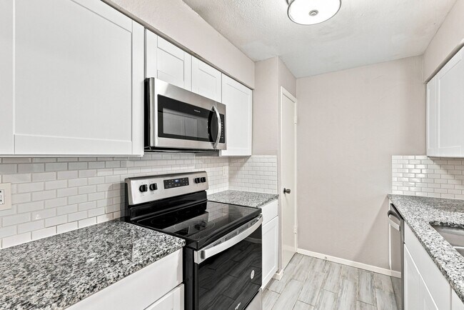 Foto del edificio - 4BR/2.0BA Single Family - Garland