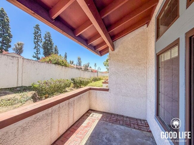 Building Photo - 3568 Mission Mesa Way